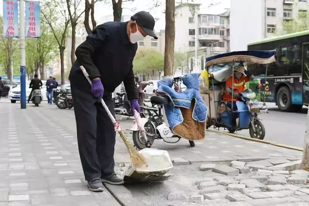 义务扫街图片图片