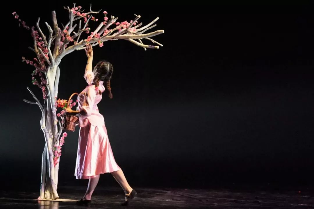 精彩瞬间2016级mfa舞蹈毕业作品公演