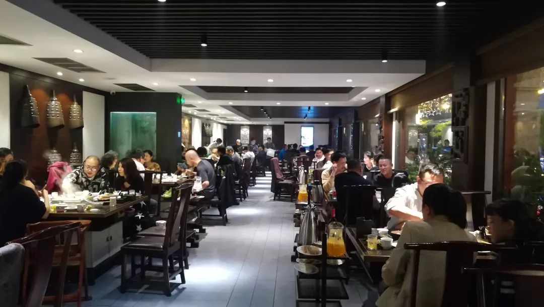 这家火锅已经陪伴成都33年了ta的滋味早已融入城市记忆