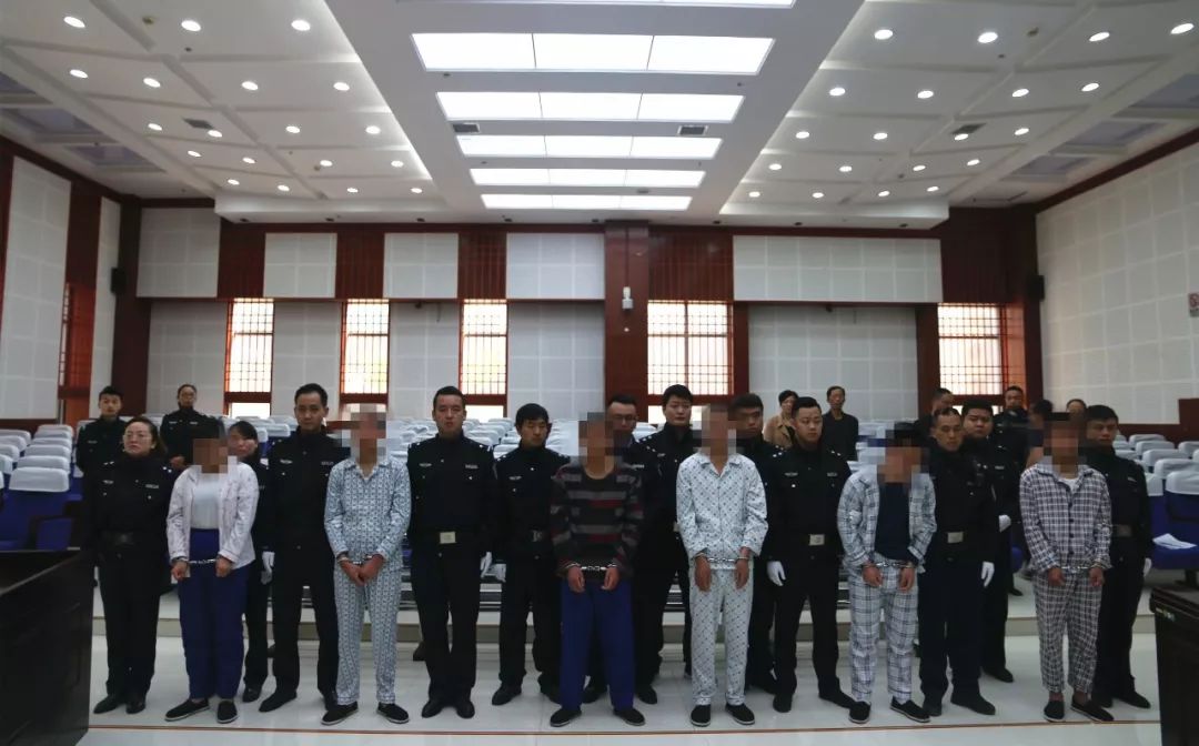 2019年4月13日上午,毕节七星关区法院依法对林某恶势力犯罪集团进行
