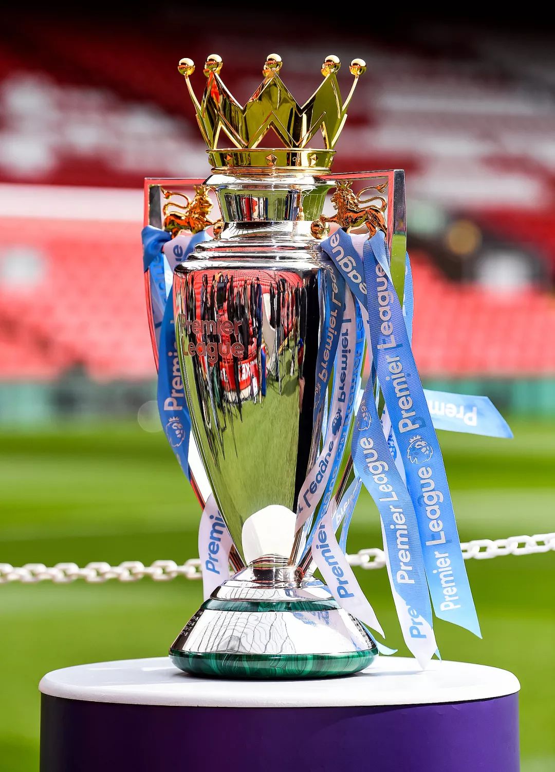 史诗般的英超终局之战曼城夺冠仅一步之遥而利物浦也太