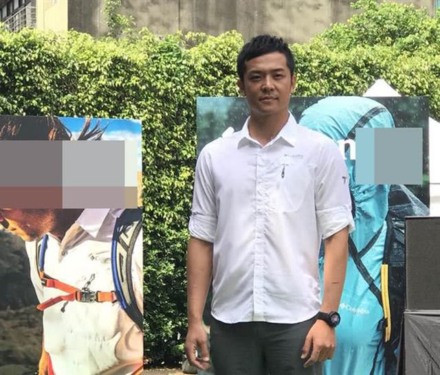 王心凌前男友参加赛车突发意外,车头全毁导致人伤头晕_姚元浩