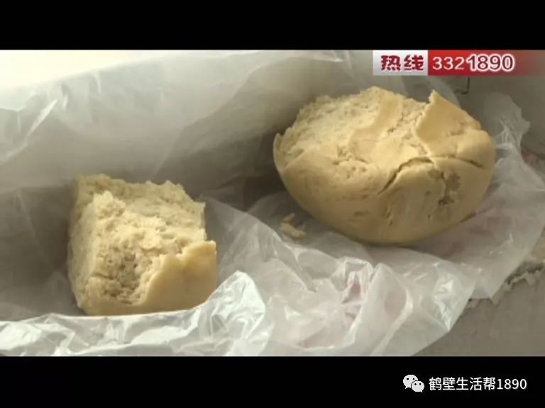 15岁男孩辍学只啃干馒头度日全为重病父亲