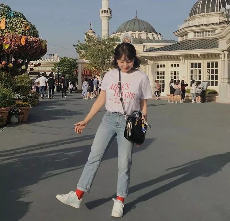 ins上一位微微胖小个子博主其实自信就很美