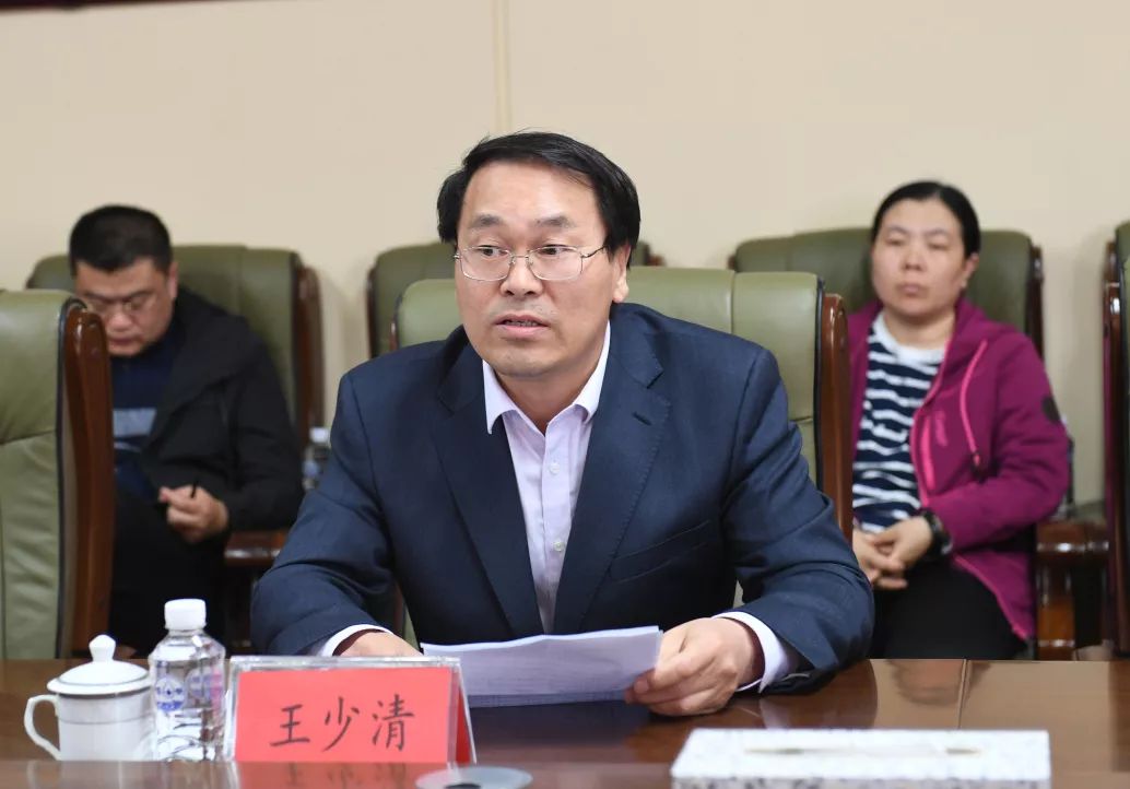 东风中学携手高校共建社团促进学生多元发展