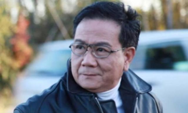 68岁"段正淳"潘翁儿子大婚,精气神十足,李婉华卷发披肩气质佳_潘志文