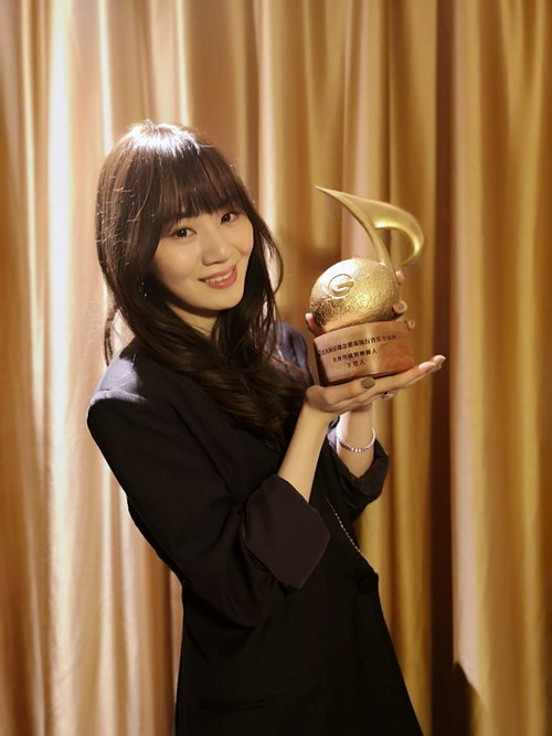 王笠人高难度串烧狂吸粉夺年度传媒推崇新人