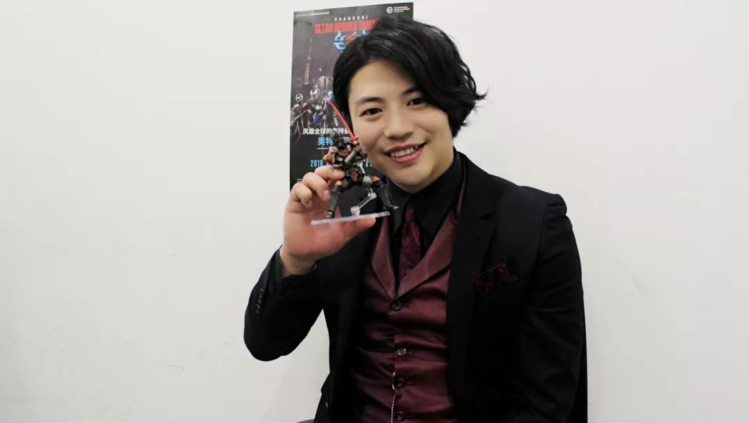 作者:录音笔封面:青柳尊哉受访照片如需转载,请联系我们摘要于龙湖