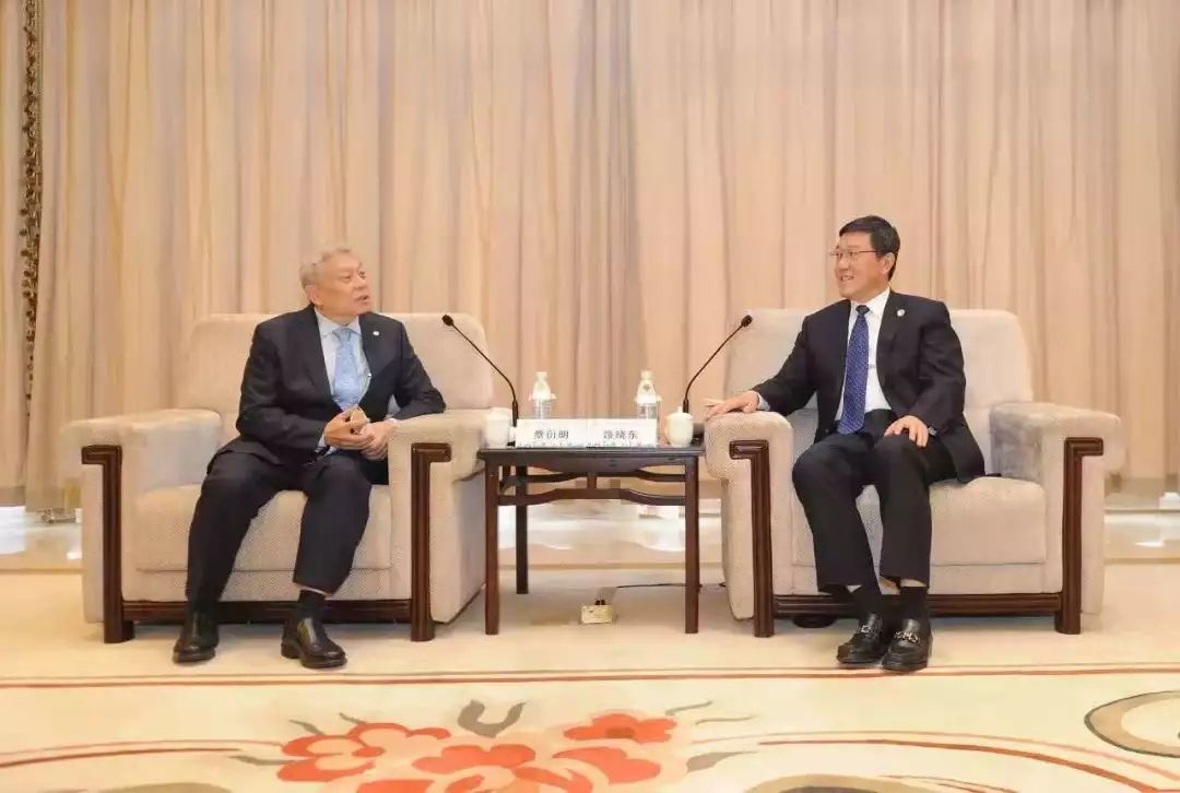 4月18日,市委书记姚晓东会见旺旺集团暨旺旺中时媒体集团董事长蔡衍明