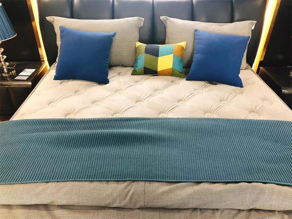 caluful卡路福夏洛特床垫●夏洛特凝胶床垫的凝胶层由高新技术处理