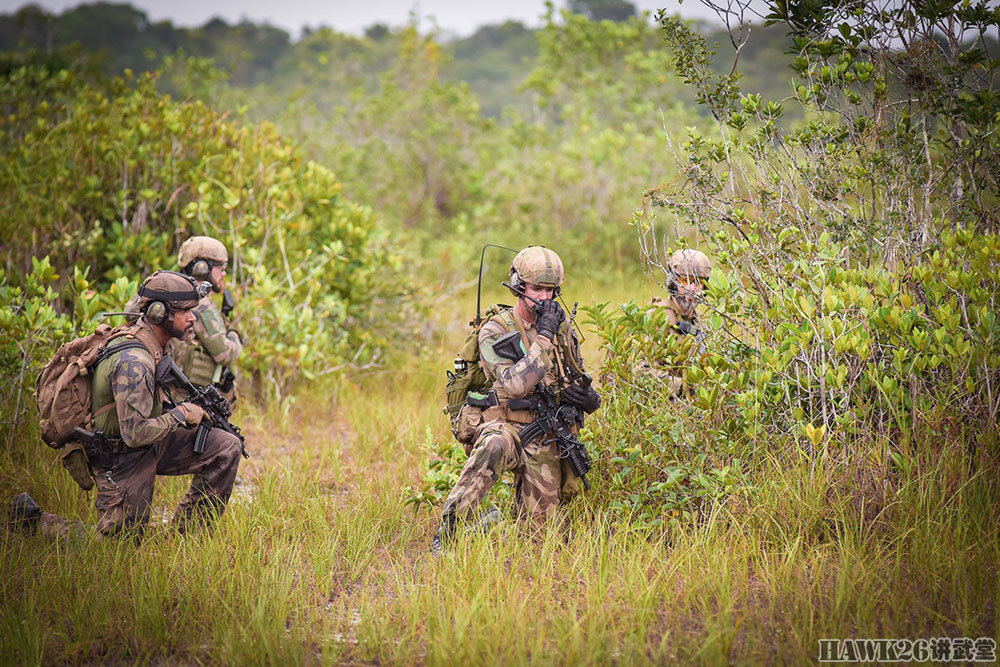 原创法国外籍军团在苏里南实战演习已经全面换装hk416步枪