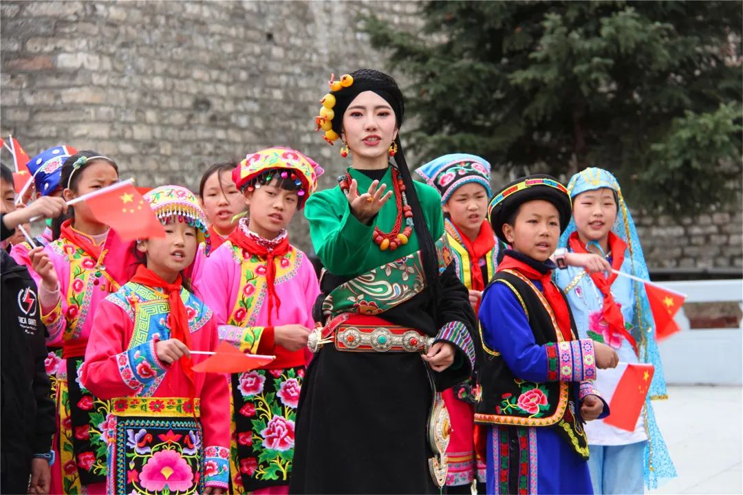 超燃,松潘版《我和我的祖国》正式出炉!_松潘县