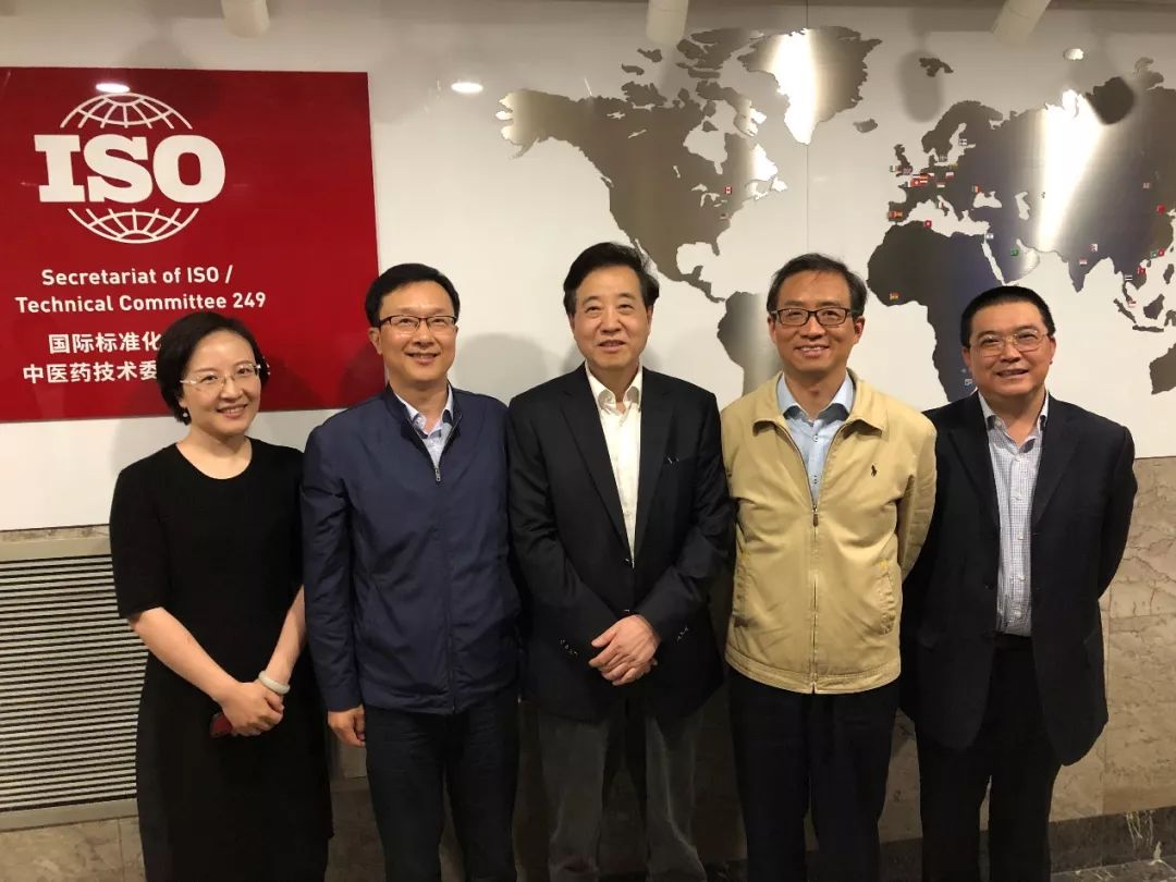 新闻上海市人大财经委副主任吴祖强市场监督管理局副局长朱明一行调研