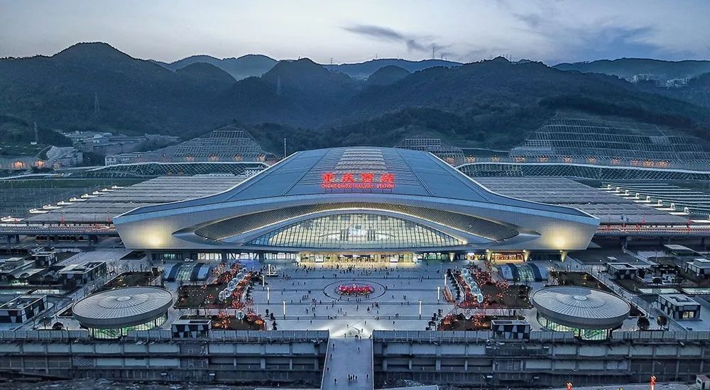 重庆西站一座创下多项国内之最放眼世界的高铁枢纽车站