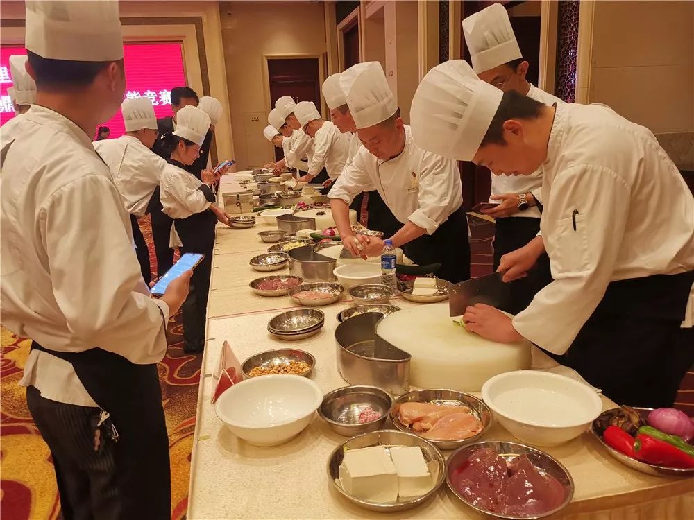 湟里镇总工会举办金鼎明都杯厨师技能大赛