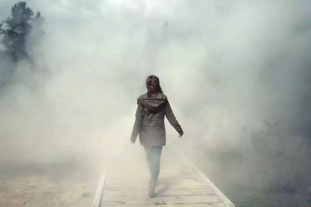 95后姑娘花十年时间,独自一人走遍全球绝美角落,每张照片都震撼人心