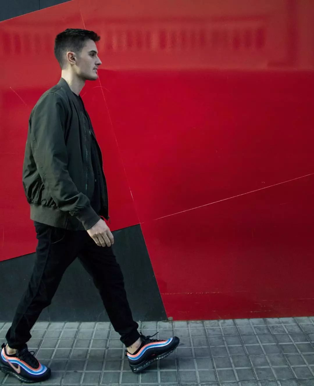 instagram上的用户们都怎么穿这双 air max 97 「neon seoul」?