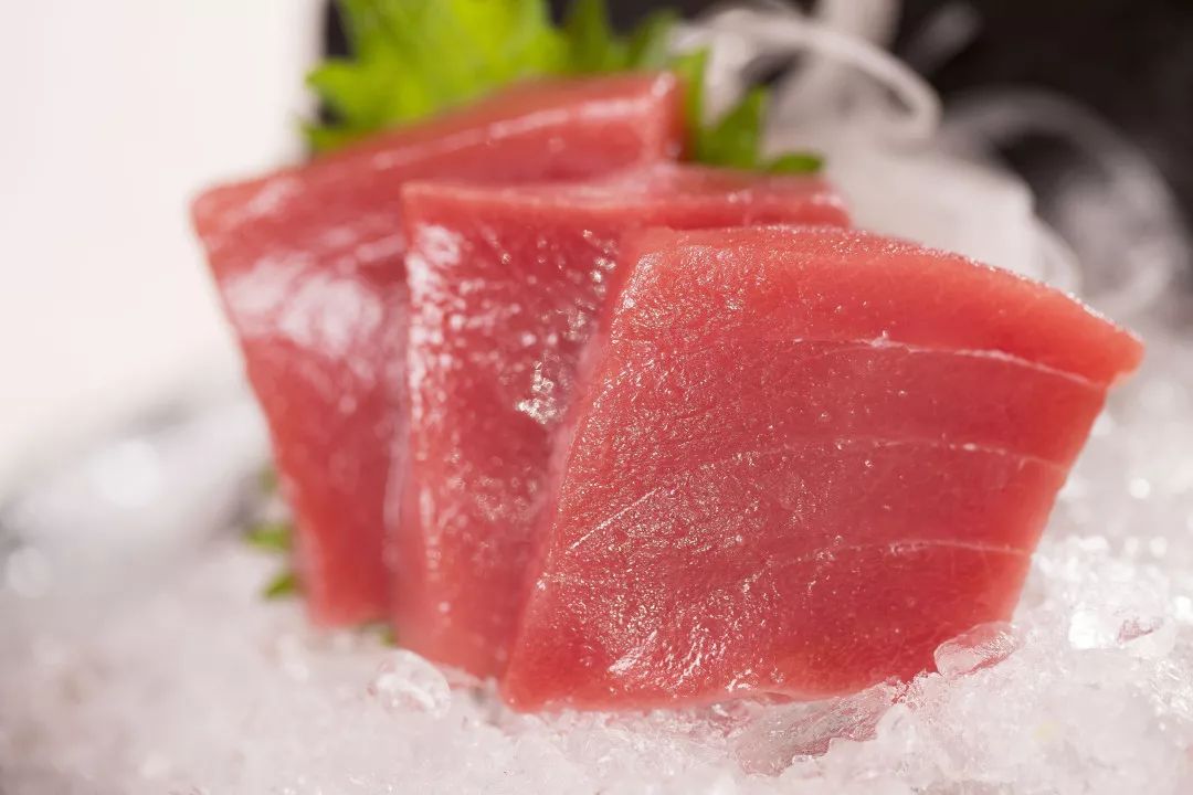 满足你对刺身的全部幻想日本长崎空运36小时直送蓝鳍金枪鱼蓝鳍金枪鱼