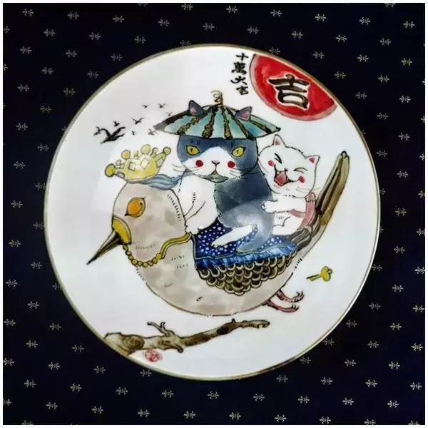 一个人在景德镇做陶瓷的第四年丨黄一笑和她的日系风器物