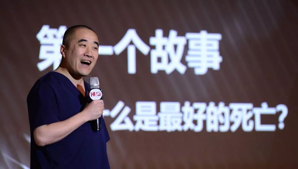 从事妇科肿瘤专业三十余年的万希润教授同时也是一名科普作家,网络大