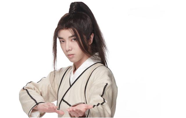 华晨宇要演戏,从歌手到演员?爆出花花的古装照,网友:心动了