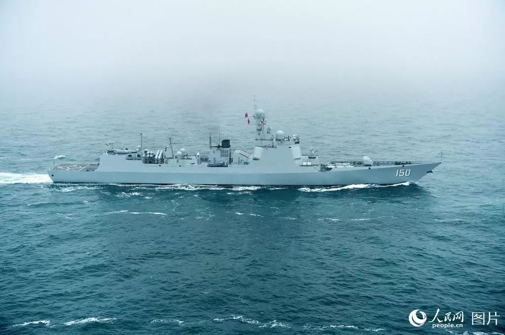 "长春"号导弹驱逐舰(舷号150)"太原"号导弹驱逐舰接受检阅 人民网