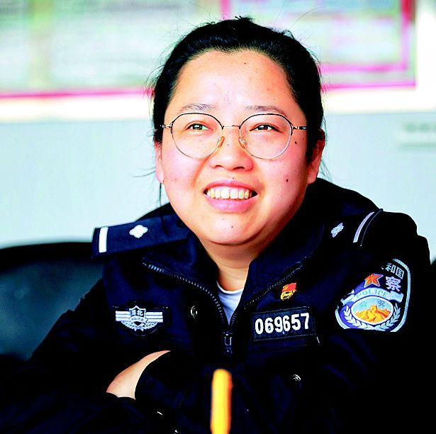 横批:铁警英豪湖北省楹联学会 柯丹 撰刘俊(中共党员)武汉市公安局