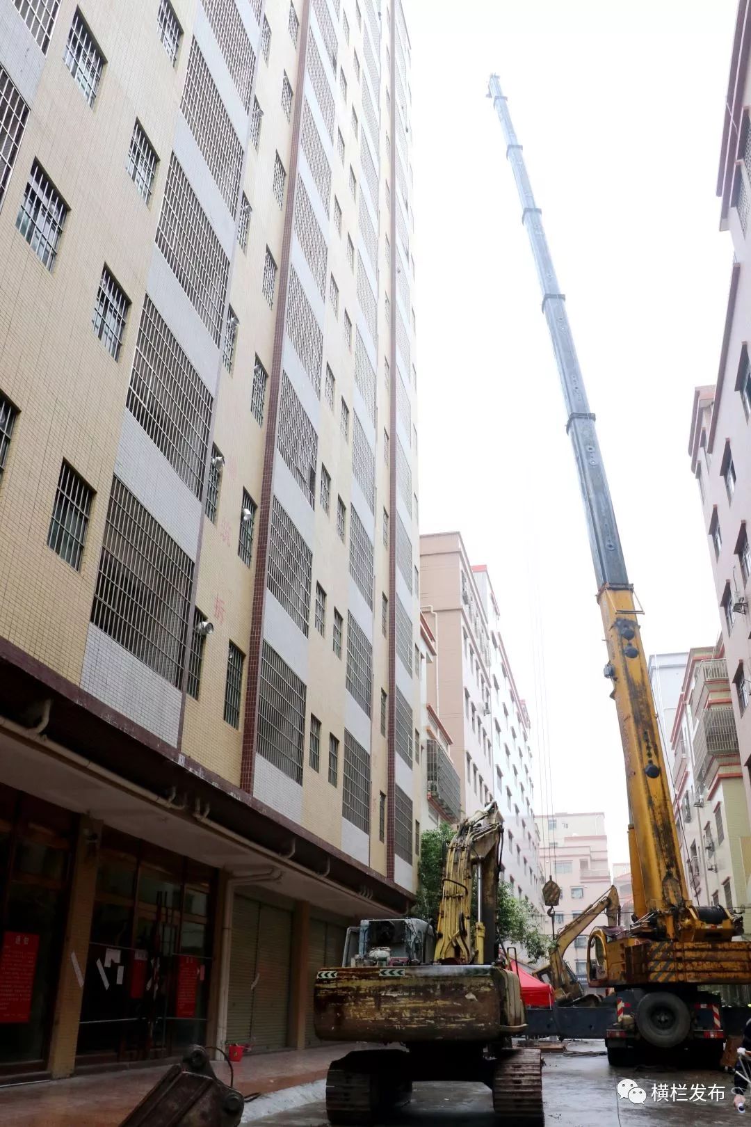 16层8100平方中山横栏最大违建被强拆网友这是用过千万打了个水漂啊