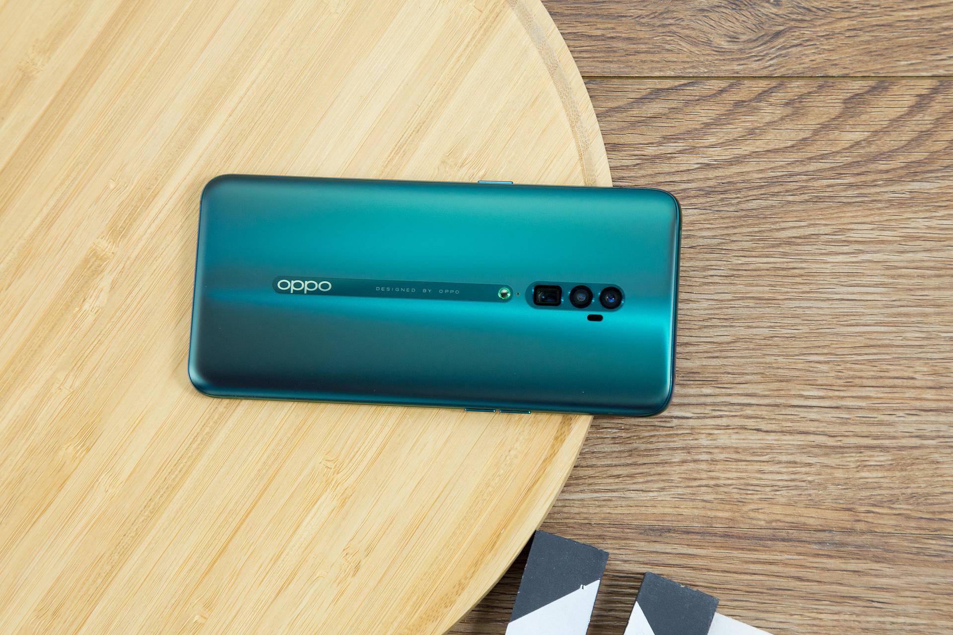 5g,镜头多焦段,折叠屏备受用户关注,oppo出色表现领跑全行业_reno