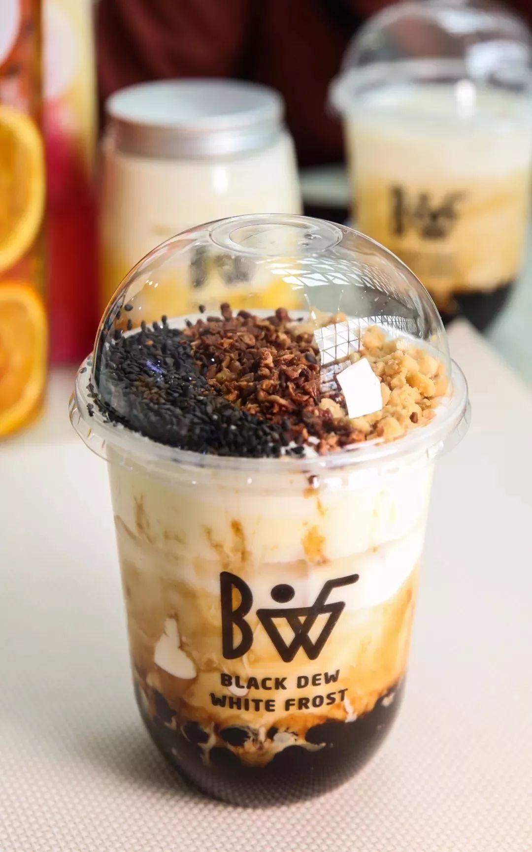 勒泰6楼惊现红遍北上广的高颜值奶茶,五一小长假买给最爱的她!