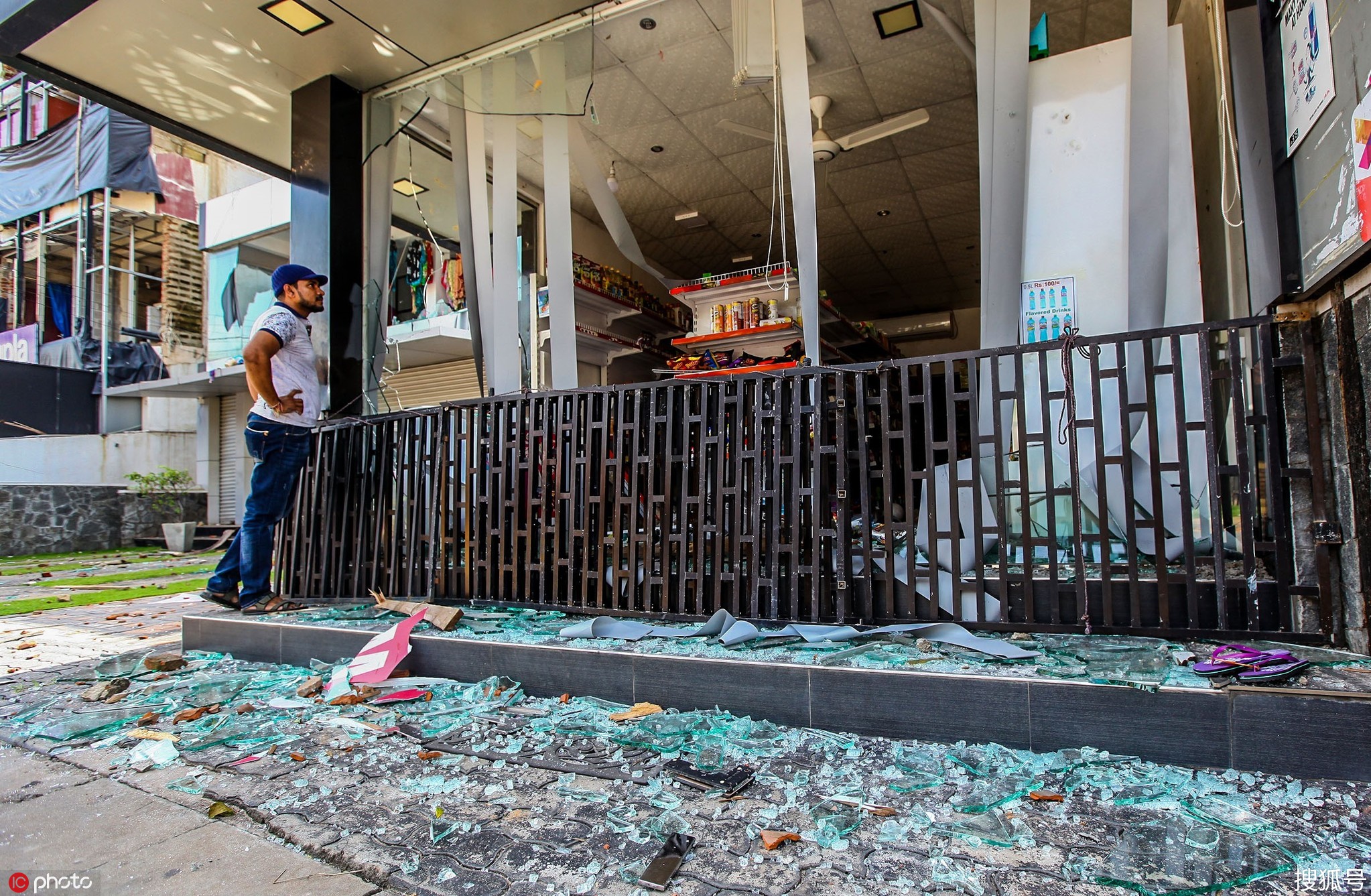 爆炸之殇未息 斯里兰卡多家穆斯林商店又遭打砸