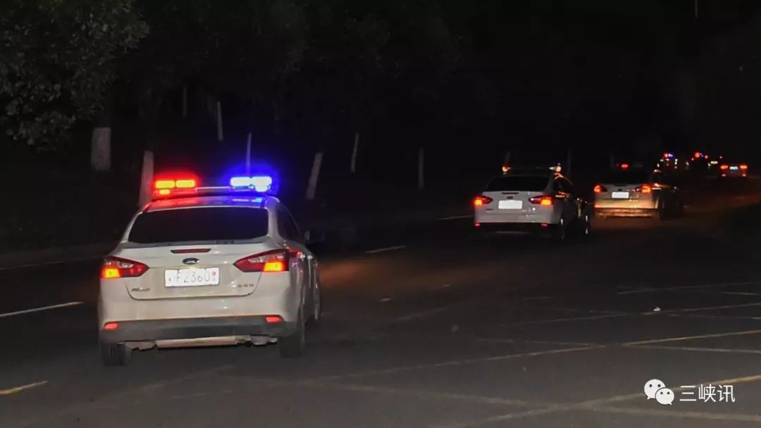 大量警察出动,昨夜万州发生了什么?