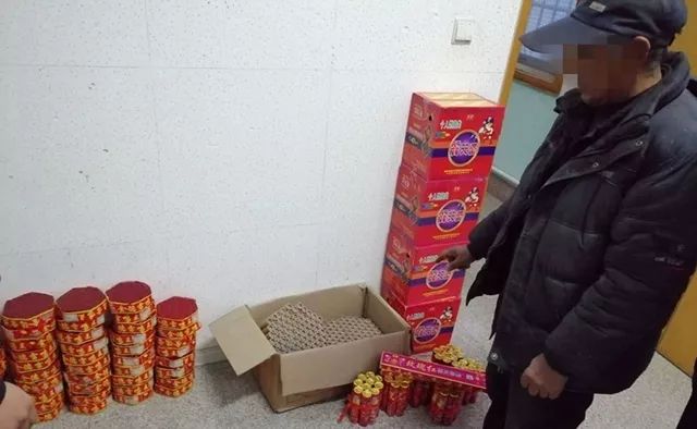 要在床上吸烟,扔烟头的时候要确保烟头熄灭,再扔进垃圾桶内纸箱,报纸