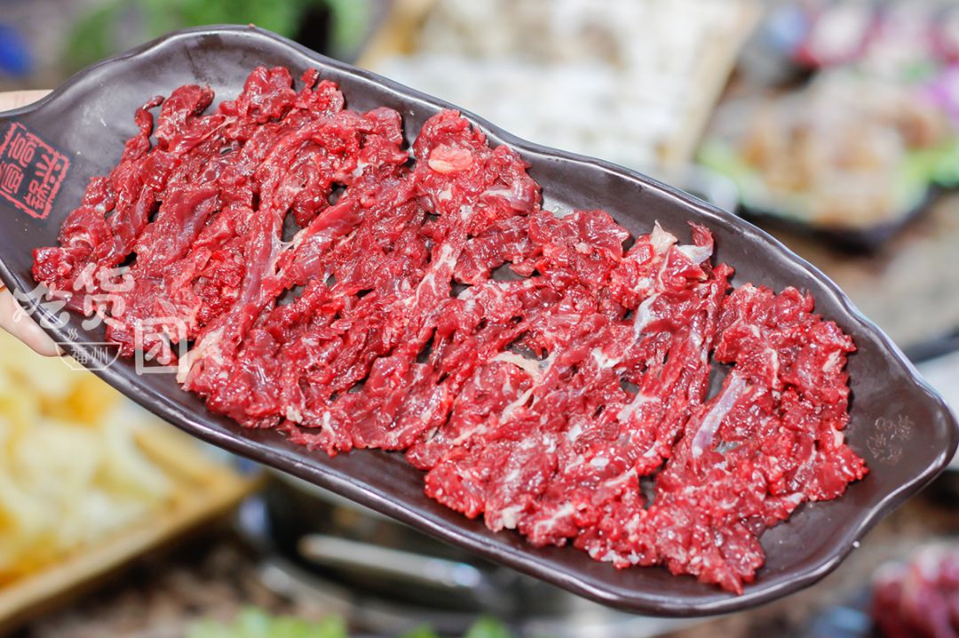 自助烤肉火锅70种菜品任性吃就在这家上过cctv的潮汕牛肉店