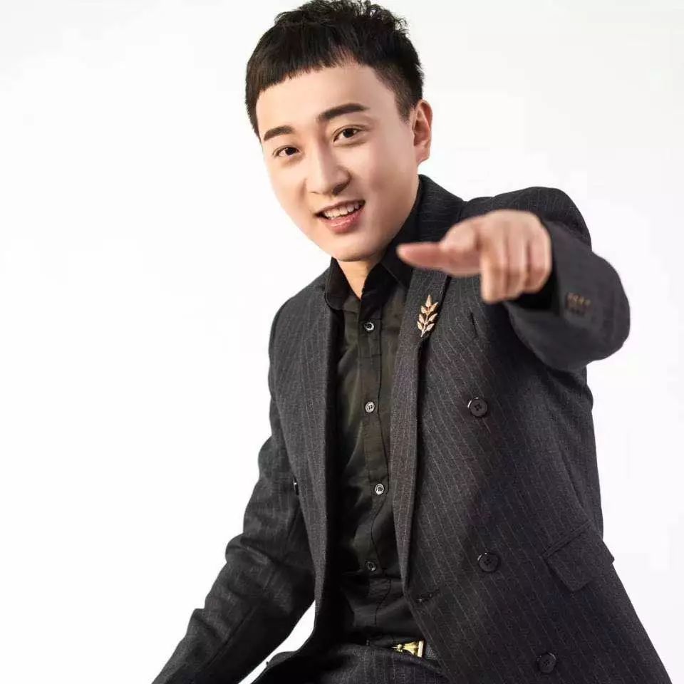 跟柱哥,不迷路!毕竟在唐山美食的世界里大家喜欢的资深吃货——柱哥?