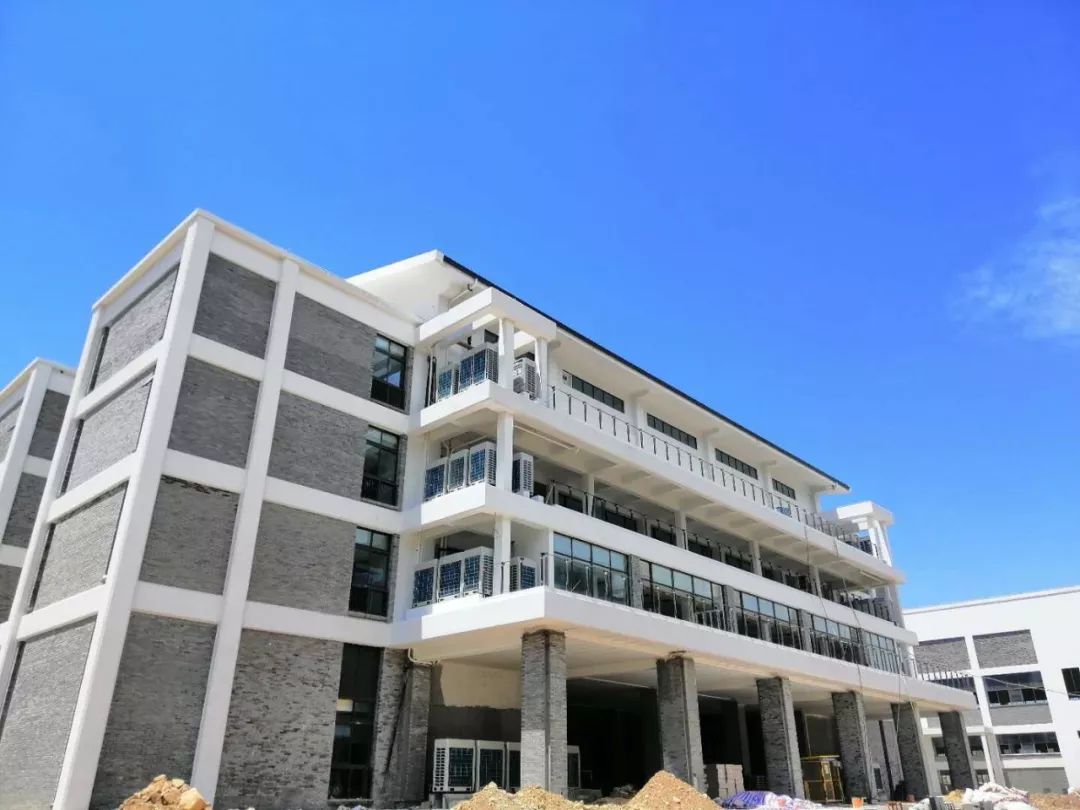 奉化中学新校区来了,家长们关心的这些问题小编替你探访解答.