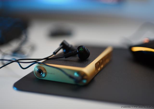 razer战锤狂鲨双核版入耳耳机评测