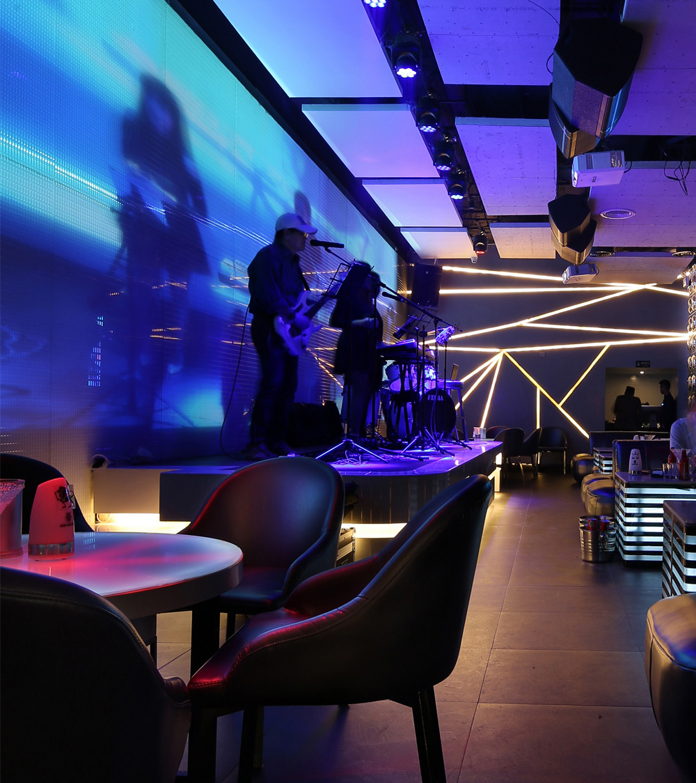 【艺术创意设计】酒吧的"灯红酒绿"