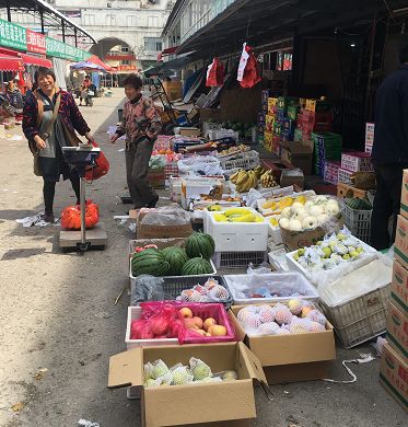 随后,牡丹晚报全媒体记者又来到了菏泽王胡同农贸市场