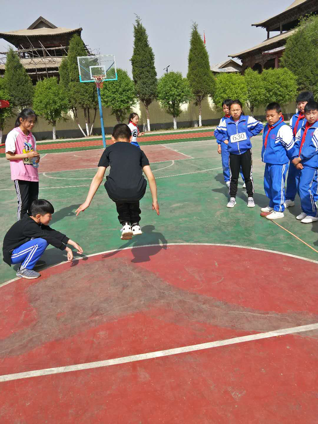 更快更高更强的奥运精神晋源区庞家寨小学第三届运动会