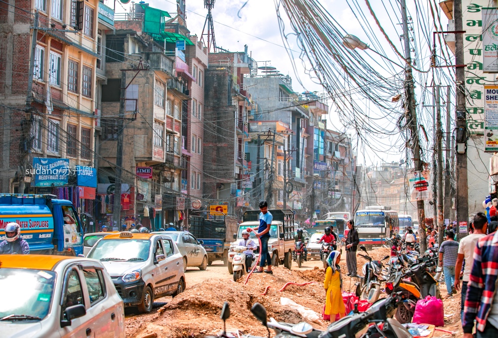 原创贫民区的国家首都尼泊尔很穷是真的人们幸福也不假