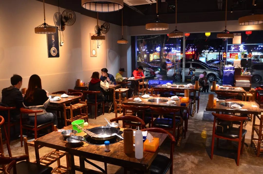 江门这家店太帅了串串火锅界的黑马人均50吃到撑