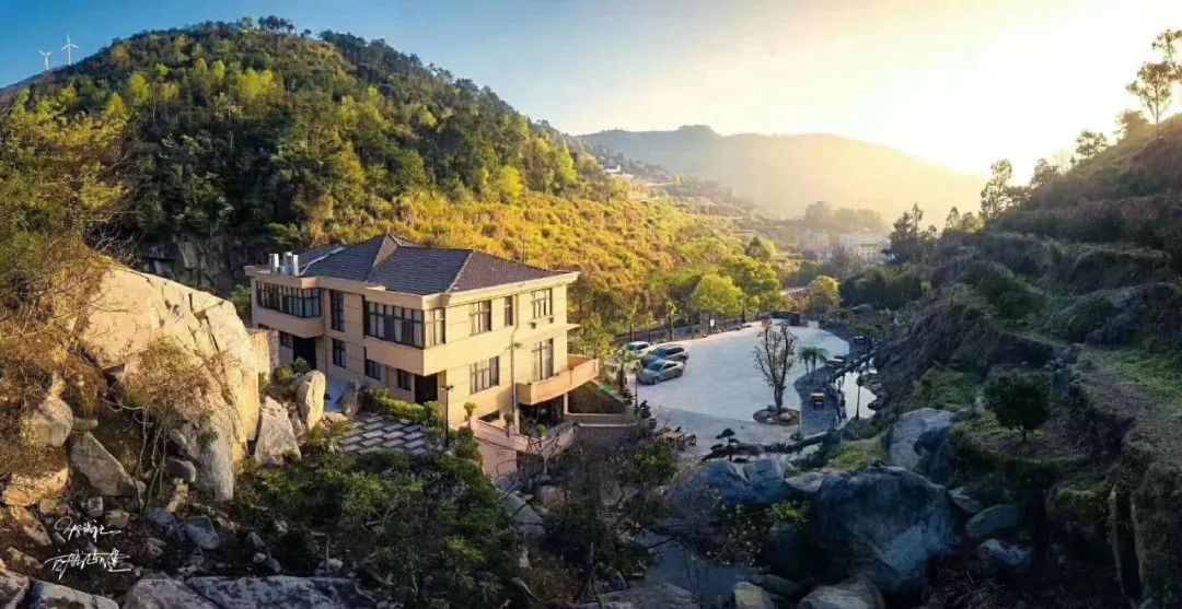 她宿之六隆莱小筑山海之间欣喜相逢