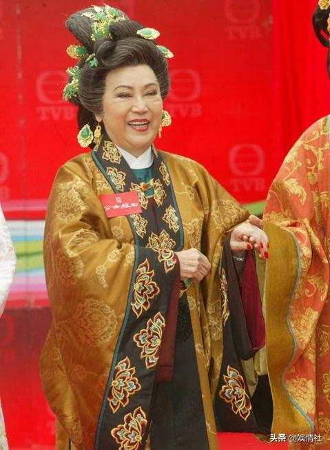 师从一代名伶风华绝代,与李香琴抢戏被tvb雪藏,64岁美过少女_谢雪心