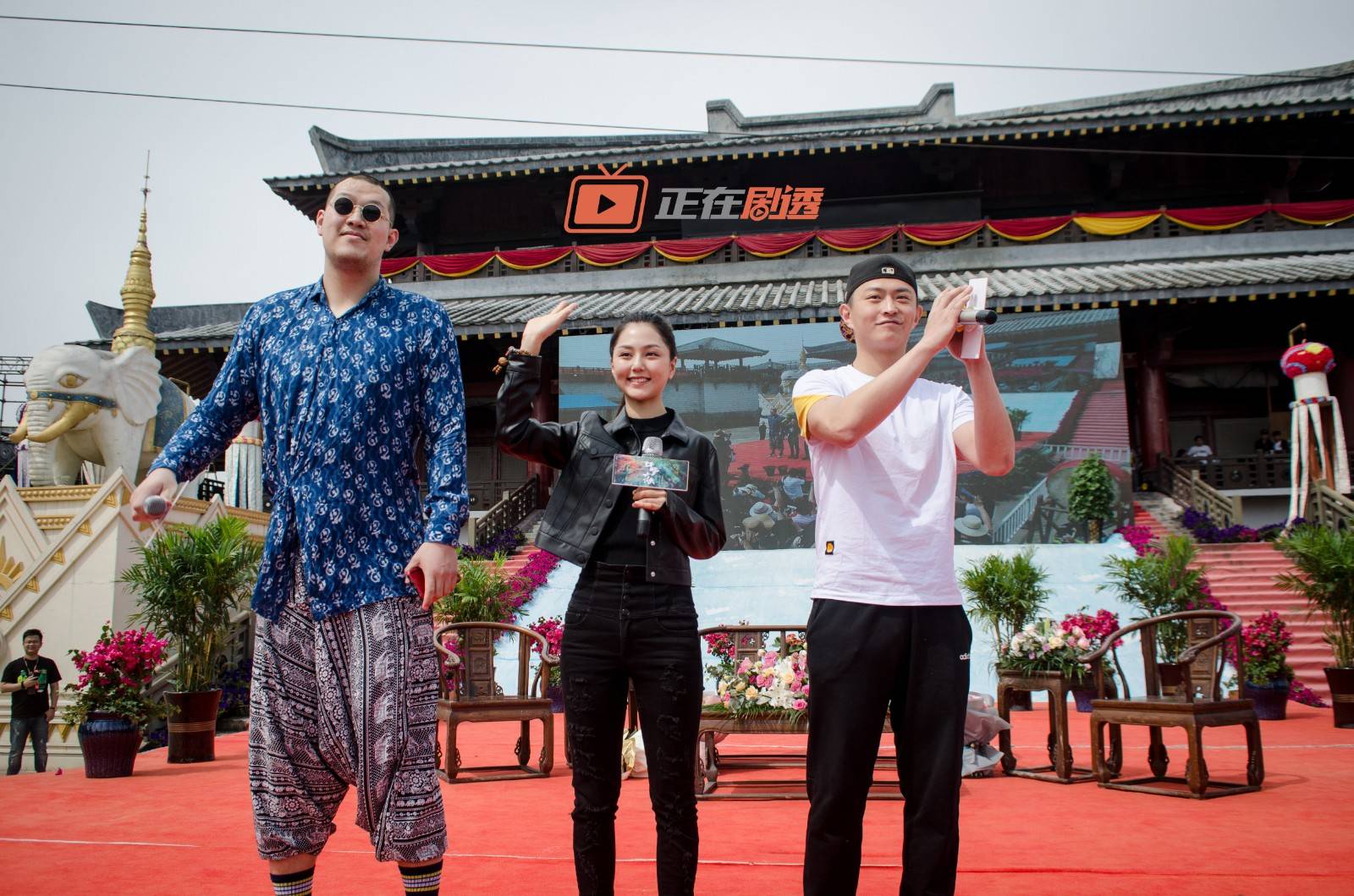 斗罗大陆剧组见面会真2米大汉民族风情如何演绎人气ip