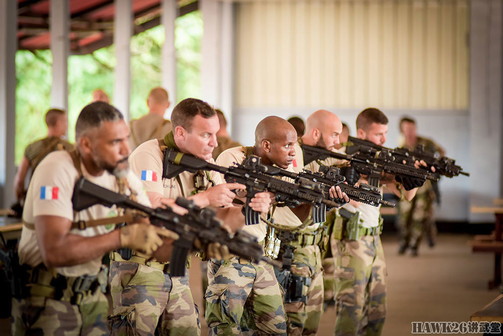 原创法国外籍军团在苏里南实战演习已经全面换装hk416步枪