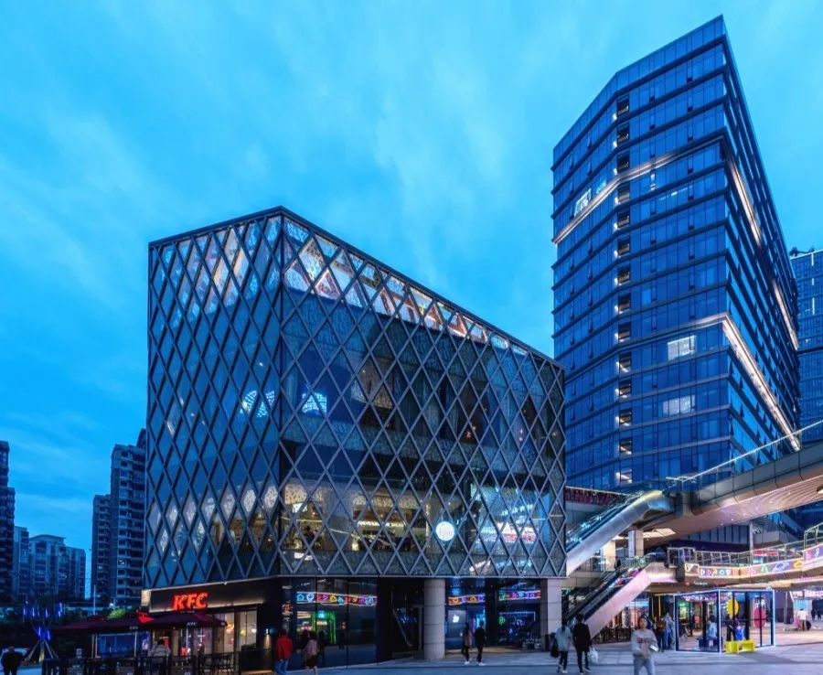 重新定义社区商业:世茂缤谷如何决胜15分钟生活圈?_武林广场