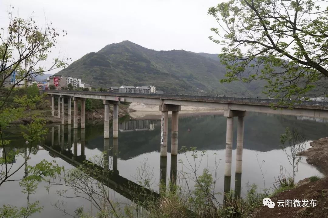 江龙高速正在建设,预计2021年可通车,建成后南溪镇距离云阳县城,黄石