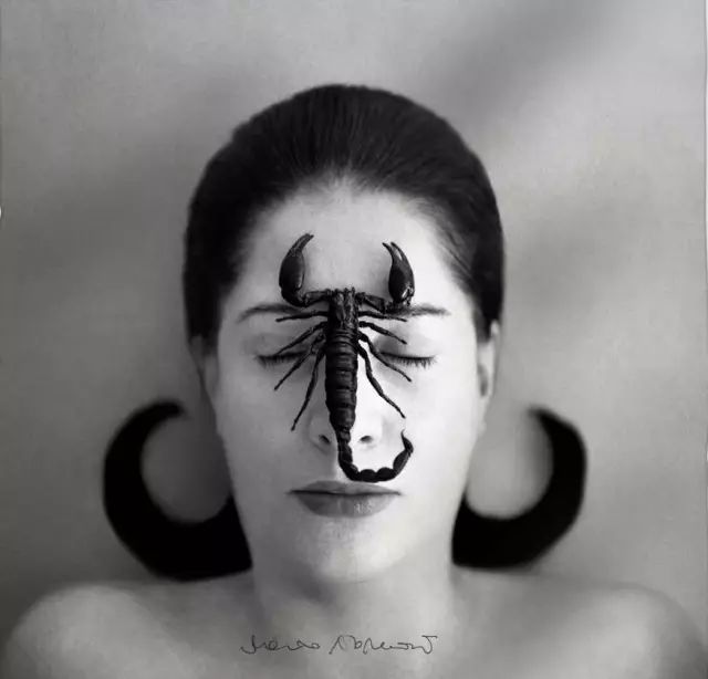 艺术就像呼吸一样,不呼吸就会死_阿布拉莫维奇