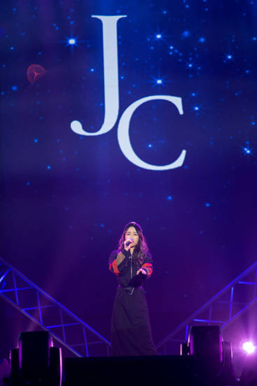 黎明马来西亚热力开唱 jc陈泳彤助唱《说散就散》